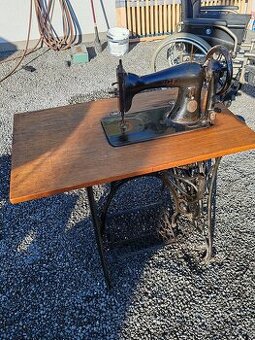 Šijacie cí stroje Singer 50eur kus (dekorácia)