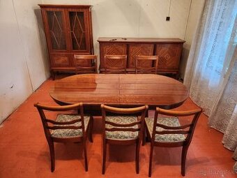 Nabytkovy set, komoda, vitrina, stol, stolicky, rok 1981