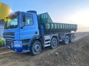 Hakový nosič s kontajnerom DAF CF85 8x4