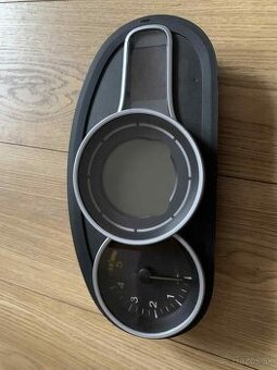 Tachometer Renault Megane 2011