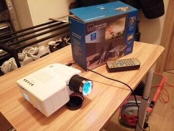 Mini projektor USB VGA - 1