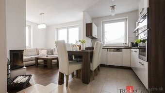 BEŠEŇOVÁ / Predaj apartmánového domu / 2 samostatné jednotky