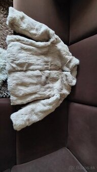 Kožuch zo zajaca_bezova farba_top trendy