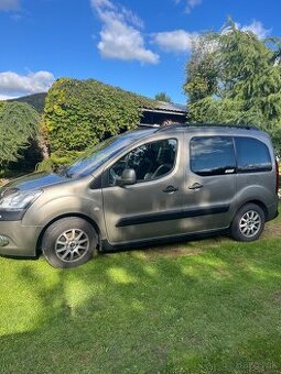 Berlingo rok 2015 ,1,6 D 68 kW multispace XTR Automat