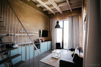 Prenájom exkluzivny 1 izb. Loftový byt. Lucenec, centrum L1