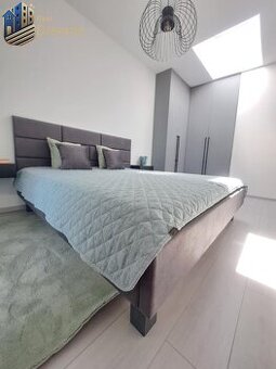 SKOLAUDOVANÉ Novostavba 2-3 izbových bytov s pozemkom v pol