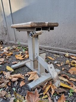 Zdvihák pod motorku, motozdvihák - 1