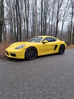 Porsche 718 Cayman / PDK / 2021/ R20 Carrera / Bose