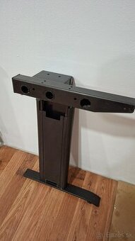 vyskovo nastavitelna stolova noha BENE