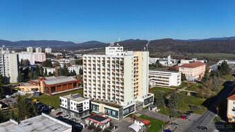 GARSÓNKA S LOGGIOU - 1