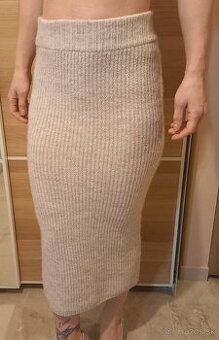 Vlnená nová sukňa S