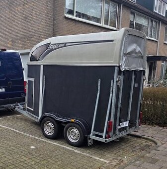 Prívesný vozík na kone, prepravník na kone