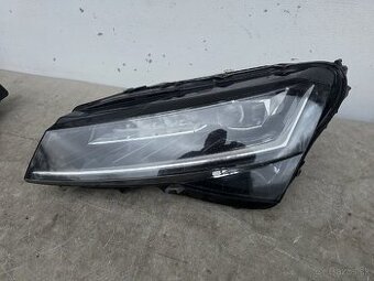 Škoda Superb 3 III LIFT 2019- ľavé predné svetlo xenon