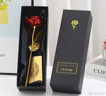 Zlatá fóliová ružová darčeková krabička