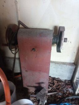 Predam dvojkotúčovú brusku na 380V