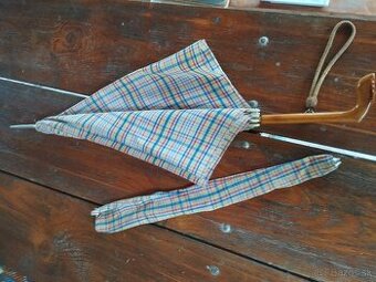 Veľmi starý dáždnik