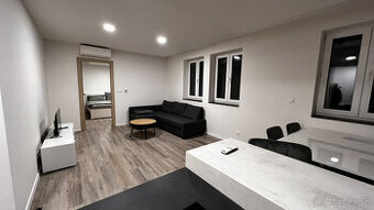 Moderný 2-izbový byt na prenájom v starom meste