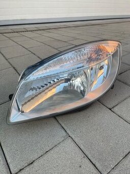 Predné svetlo Škoda Fabia 2