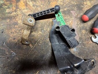 Passat b8 snímač polohy svetlometov OEM