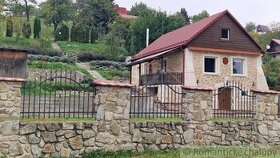 Jedinečné rodinné sídlo s veľkým pozemkom pri Kunovsk
