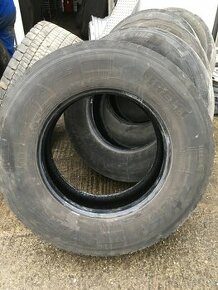 Nakladne pneu Pirelli