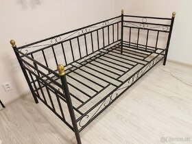Predám kovovú posteľ čiernu