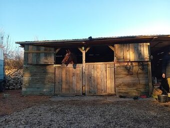 Vonkajšie boxy plus prístrešok