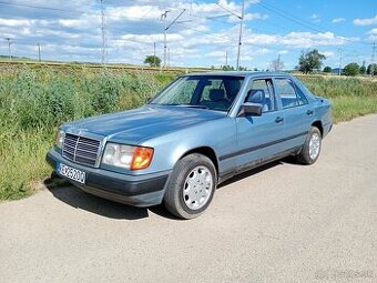 Mercedes-Benz W124 250D