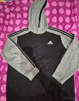 Mikina Adidas a Nike
