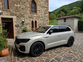 Volkswagen Touareg R-Line 3.0 tdi