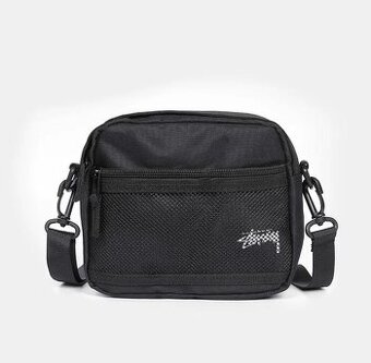 Ladvinka Stussy cierna