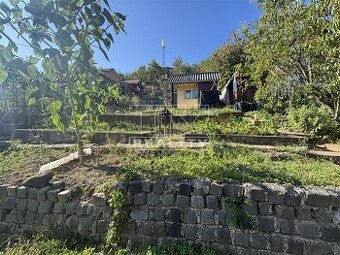 EXKLUZÍVNE IBA U NÁS ZÁHRADA S CHATKOU NA POZEMKU 428...