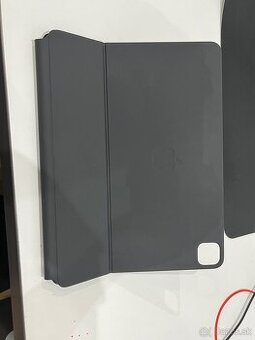 Apple magic keyboard Ipad AIR 13’ top stav nepouzivana