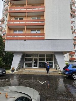 3 IZBOVÝ NR CHRENOVÁ 1 Ľ. OKÁNIKA 14  OPROTI OD PROGRES