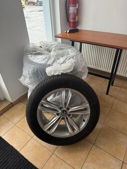 Zimné pneu VW Tiguan + disky disky originál VW