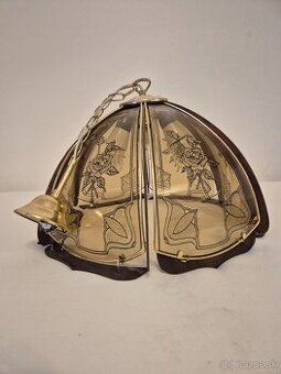 Sklenený luster do domácnosti