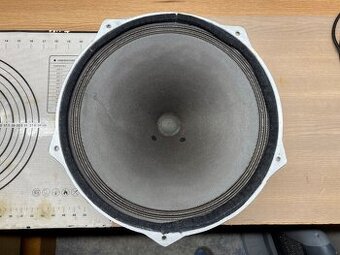 Predám basový reproduktor ARO835