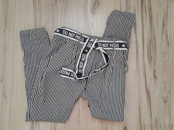 čierno biele pásikavé nohavice, uni