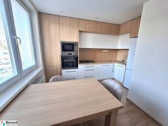 NOVOZREKONŠTRUOVANÝ 3 IZBOVÝ BYT,PREŠOV,UL.VOLGOGRADSKÁ