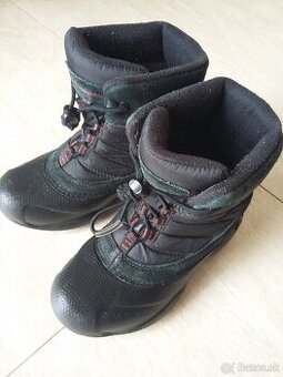Predám ľahké čižmy zn.Columbia, nepremokavé, teplé veľ.32