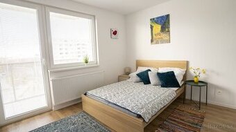 Prenájom útulnej, plne zariadenej garsónky v novostavbe v Br