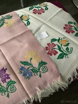 Tkane prestieranie a obrusy