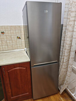 Predám kombinovanú chladničku Beko