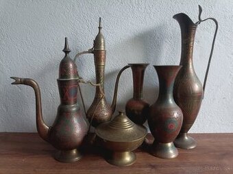 Orientálne mosadzné predmety