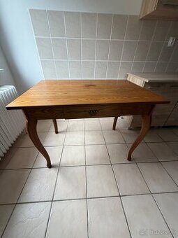 Predám kuchynský stôl