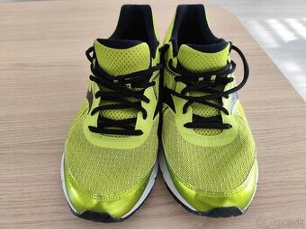 Mizuno Wave ultima 6