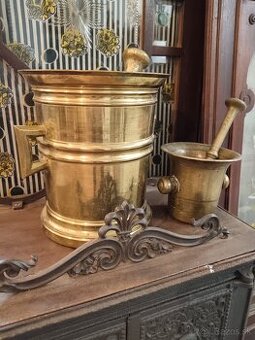 Starožitný mosadzný mažiar