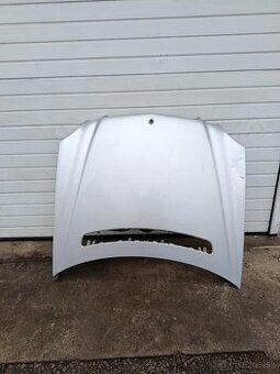 Mercedes E w211 kapota