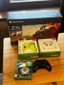 Xbox one series X + 3 ovladace + hry