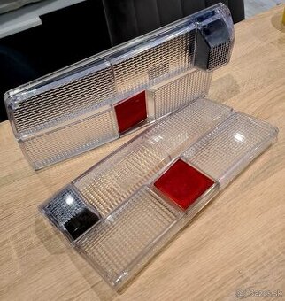 ZADNÉ ČÍRE KRYTY SVETIEL ŠKODA M